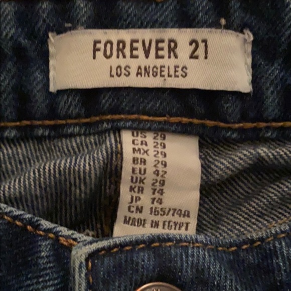 Distressed Boyfriend Jeans - HOT! - Picture 3 of 3